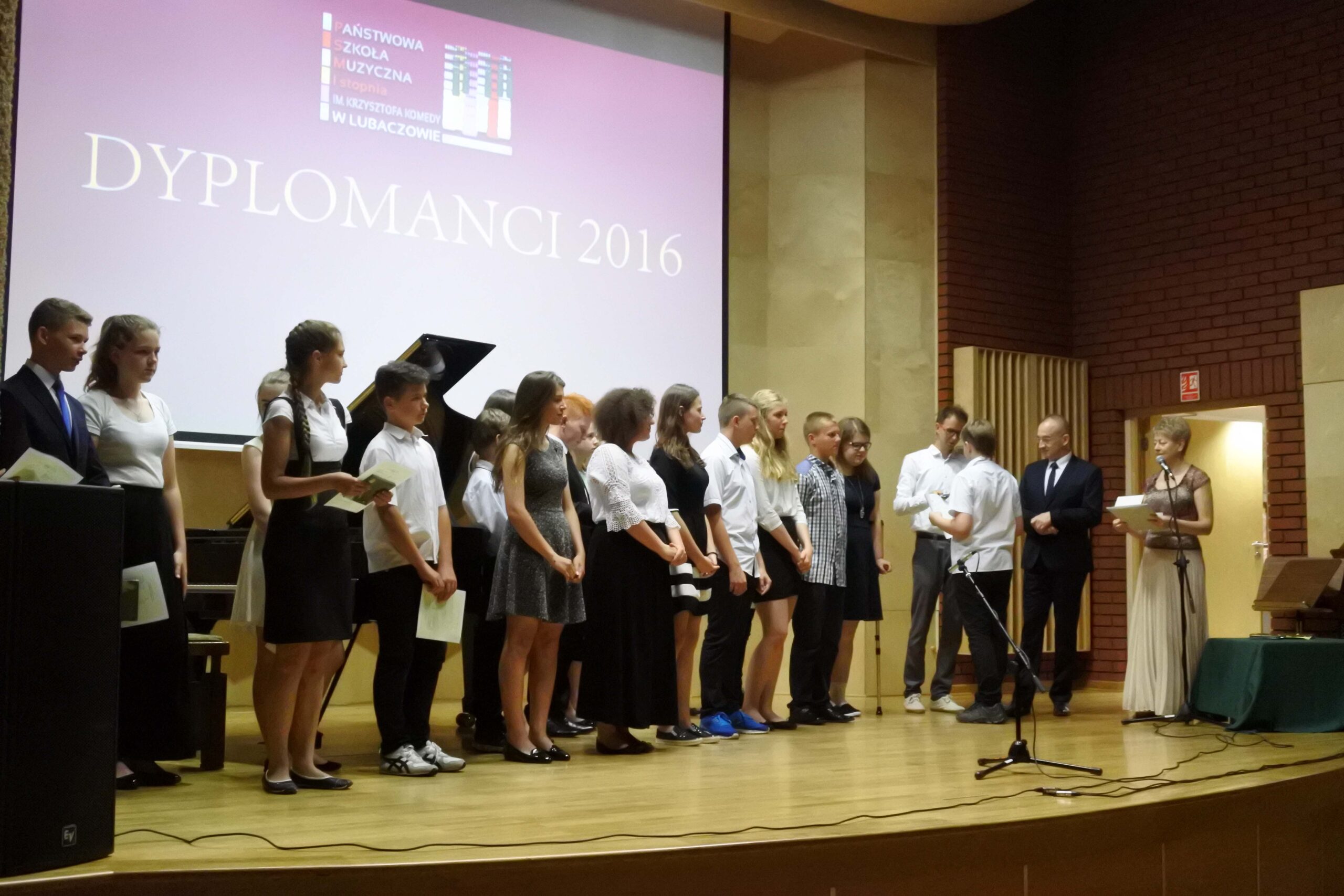 Foto kronika PSM I stopnia w Lubaczowie (zdjęcia z koncertów, wydarzeń i uroczystości) - lata 2009-2016