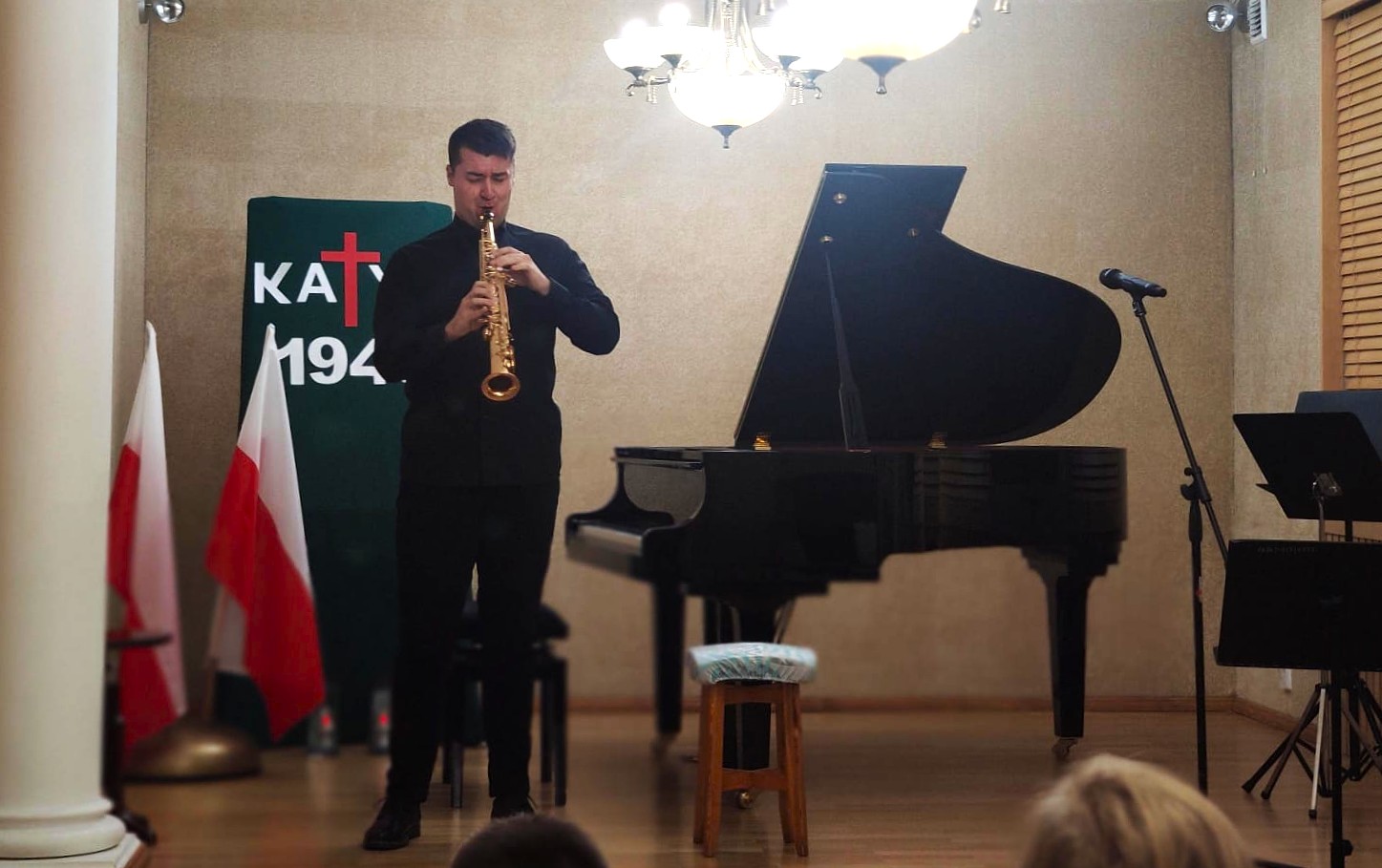 Zdjęcia z koncertu upamiętniającego 85. rocznicę Zbrodni Katyńskiej